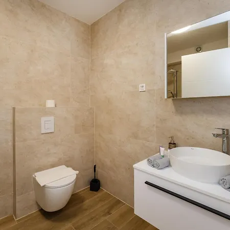New Privlaka Perl * Privlaka (Zadar)